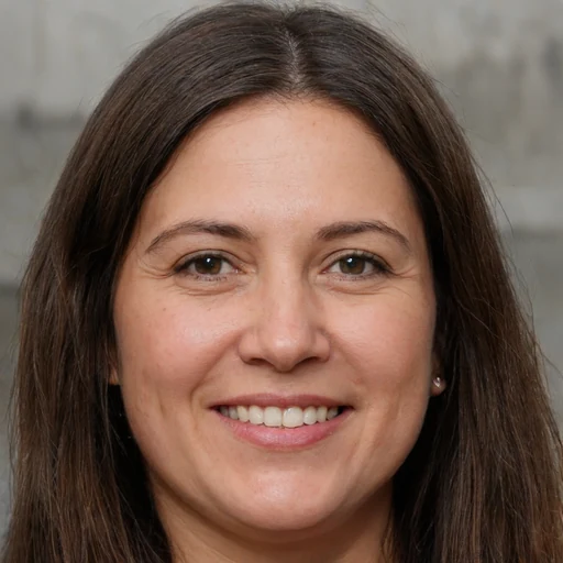 Ella R.